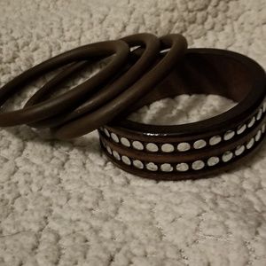 Set of 4 bracelets